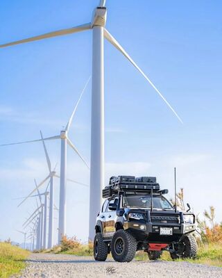 High Quality 162L Rugged Roof Cargo Box Multi-Functional Rotoplastic Toolbox for Heavy Cargo Storage ODM Customizable