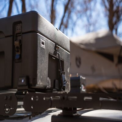 116L Low Profile Hard Plastic Rotomolding Tool Box Storage Case with Roof Luggage Rack Customizable ODM Cargo Housing