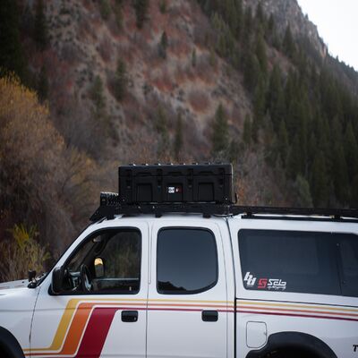 116L Low Profile Hard Plastic Rotomolding Tool Box Storage Case with Roof Luggage Rack Customizable ODM Cargo Housing